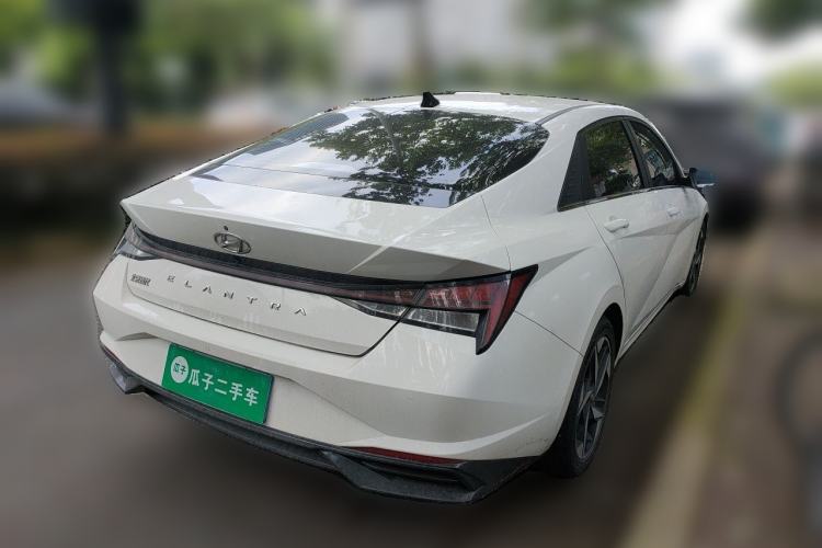 Used Hyundai Elantra 2021 1.5L CVT LUX Prestige Edition Rear Right 45 Deg