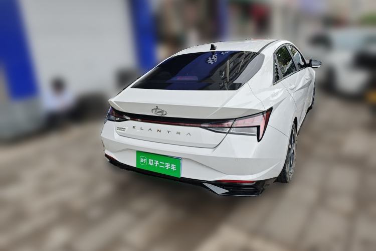 Used Hyundai Elantra 2021 1.5L CVT LUX Prestige Edition Rear Right 45 Deg