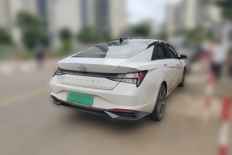 Used Hyundai Elantra 2021 1.5L CVT LUX Prestige Edition Rear Right 45 Deg