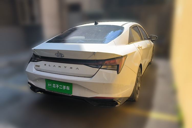 Used Hyundai Elantra 2021 1.5L CVT LUX Prestige Edition Rear Right 45 Deg