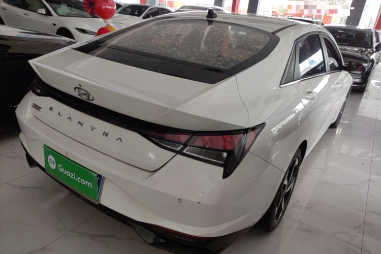 Used Hyundai Elantra 2021 1.5L CVT GLX Elite Edition Rear Right 45 Deg