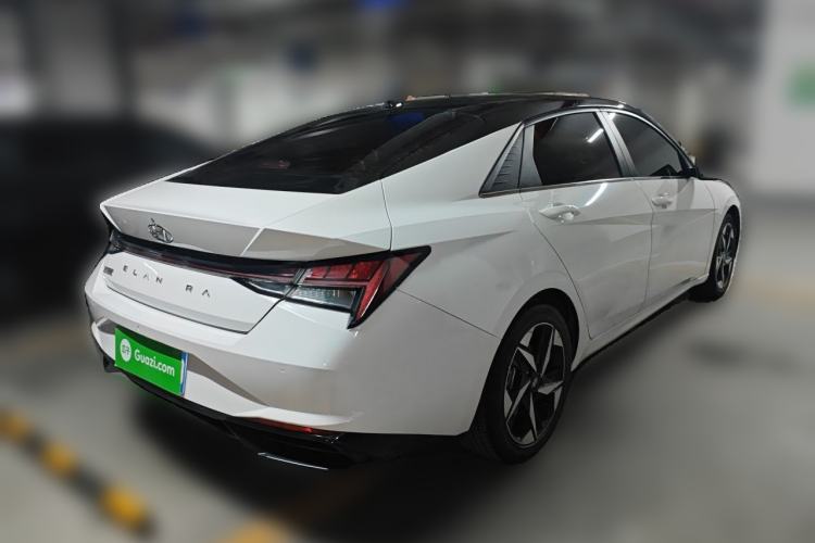 Used Hyundai Elantra 2021 1.5L CVT LUX Prestige Edition Rear Right 45 Deg