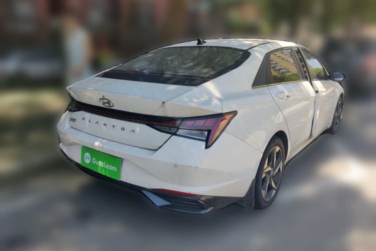 Used Hyundai Elantra 2021 1.5L CVT LUX Prestige Edition Rear Right 45 Deg