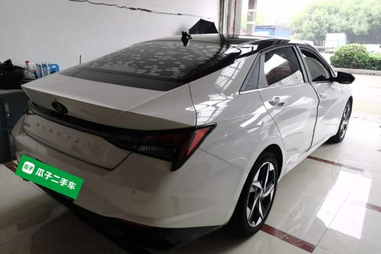 Used Hyundai Elantra 2021 1.5L CVT LUX Prestige Edition Rear Right 45 Deg