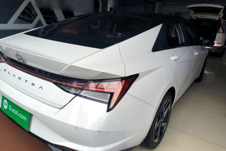 Used Hyundai Elantra 2021 1.5L CVT TOP Flagship Edition Rear Right 45 Deg