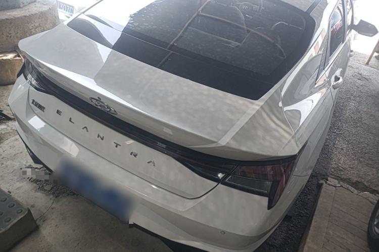 Used Hyundai Elantra 2021 1.5L CVT GLX Elite Edition Rear Right 45 Deg