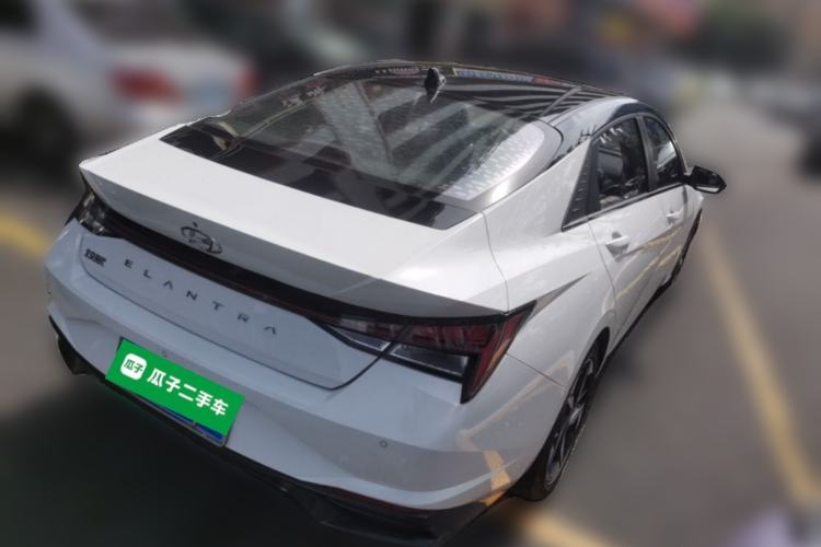 Used Hyundai Elantra 2021 1.5L CVT LUX Prestige Edition Rear Right 45 Deg