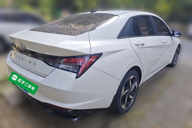 Used Hyundai Elantra 2021 1.5L CVT GLX Elite Edition Rear Right 45 Deg