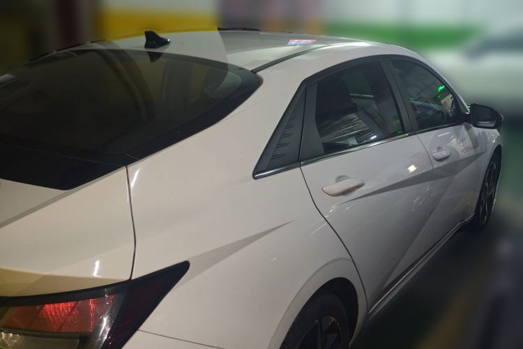 Used Hyundai Elantra 2021 1.5L CVT GLX Elite Edition Rear Right 45 Deg