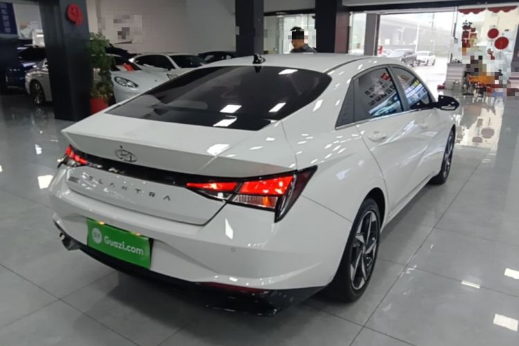 Used Hyundai Elantra 2021 1.5L CVT GLX Elite Edition Rear Right 45 Deg