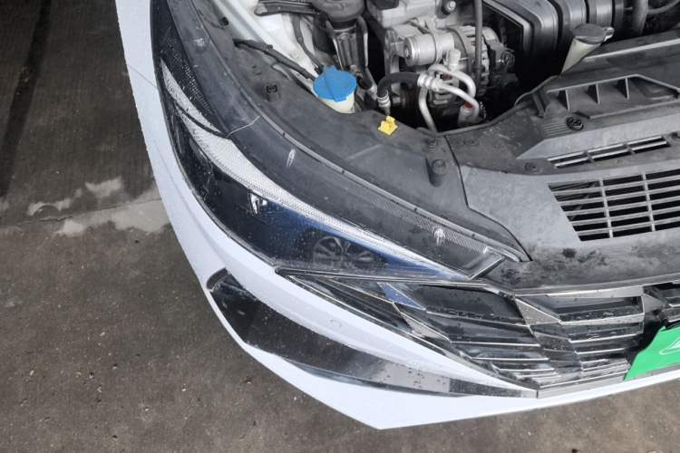 Used Hyundai Elantra 2021 1.5L CVT GLX Elite Edition Right Front Headlight