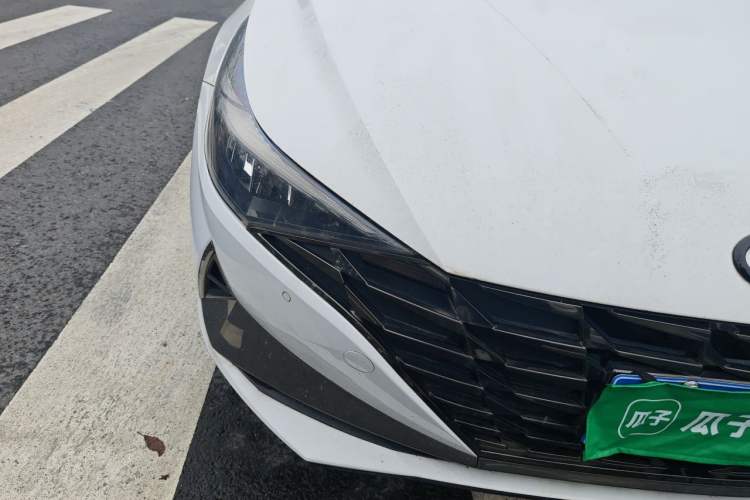 Used Hyundai Elantra 2021 1.5L CVT LUX Prestige Edition Right Front Headlight