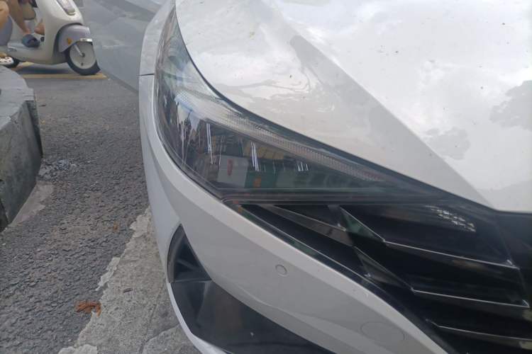 Used Hyundai Elantra 2021 1.5L CVT LUX Prestige Edition Right Front Headlight