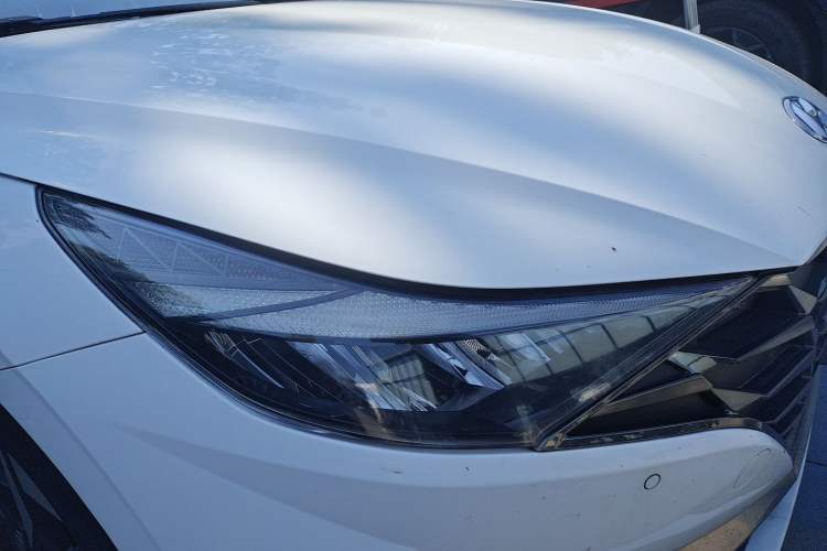 Used Hyundai Elantra 2021 1.5L CVT LUX Prestige Edition Right Front Headlight