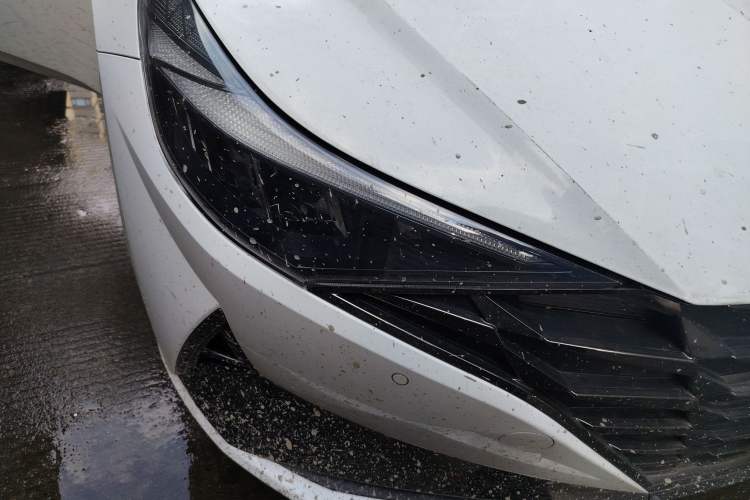 Used Hyundai Elantra 2021 1.5L CVT GLX Elite Edition Right Front Headlight