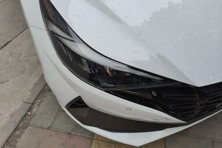 Used Hyundai Elantra 2021 1.5L CVT LUX Prestige Edition Right Front Headlight