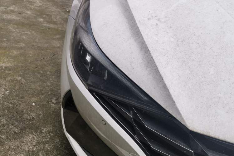 Used Hyundai Elantra 2021 1.5L CVT LUX Prestige Edition Right Front Headlight