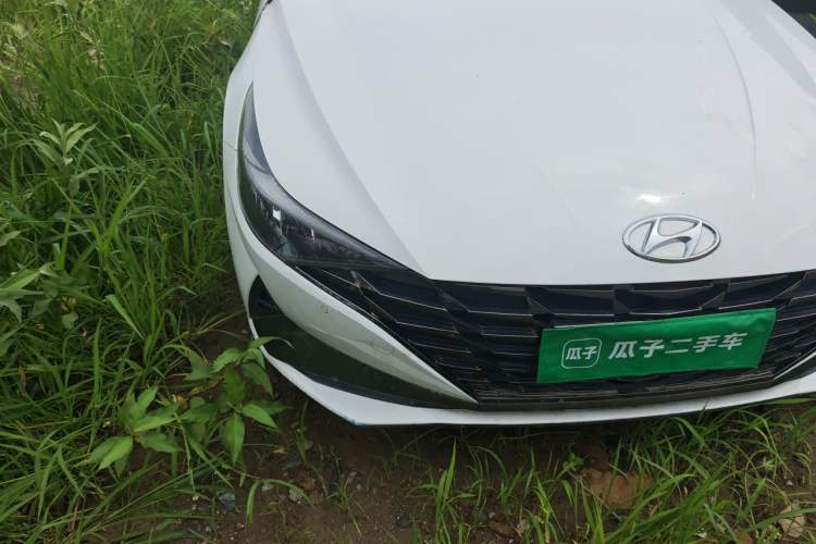 Used Hyundai Elantra 2021 1.5L CVT LUX Prestige Edition Right Front Headlight