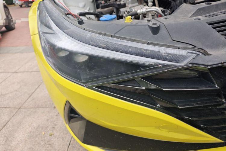 Used Hyundai Elantra 2021 1.5L CVT LUX Prestige Edition Right Front Headlight