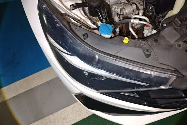 Used Hyundai Elantra 2021 1.5L CVT GLX Elite Edition Right Front Headlight