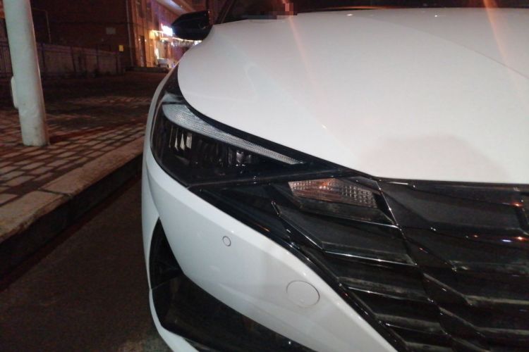 Used Hyundai Elantra 2021 1.5L CVT LUX Prestige Edition Right Front Headlight