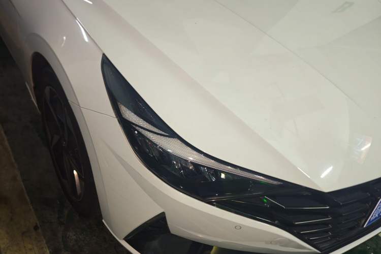 Used Hyundai Elantra 2021 1.5L CVT GLX Elite Edition Right Front Headlight