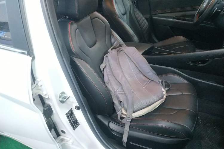 Used Hyundai Elantra 2021 240TGDi DCT LUX Prestige Edition Right Front Seat