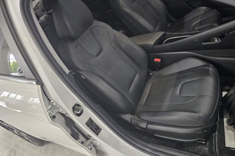 Used Hyundai Elantra 2021 1.5L CVT TOP Flagship Edition Right Front Seat