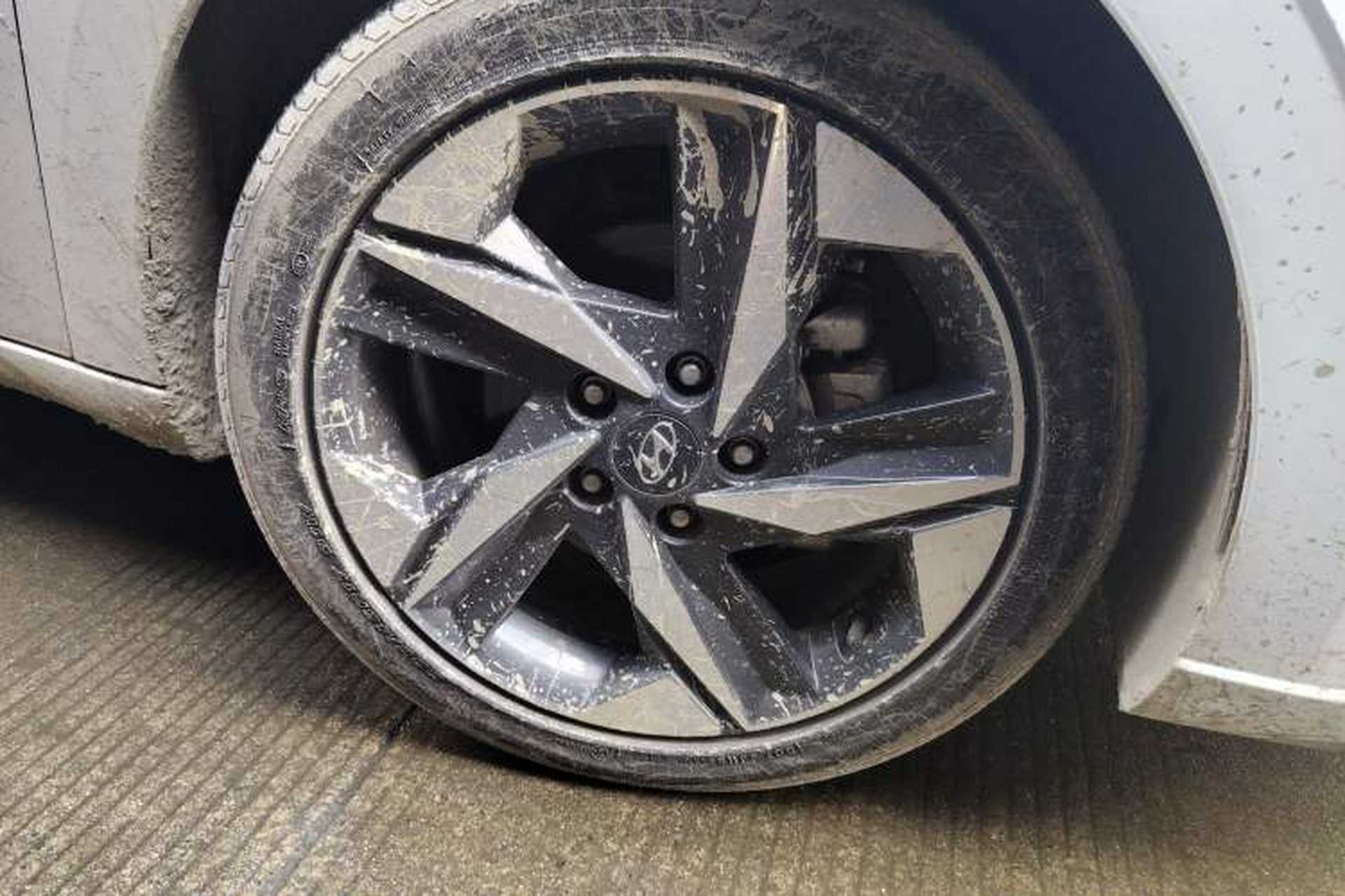 Used Hyundai Elantra 2021 1.5L CVT GLX Elite Edition Right Front Wheel Hub