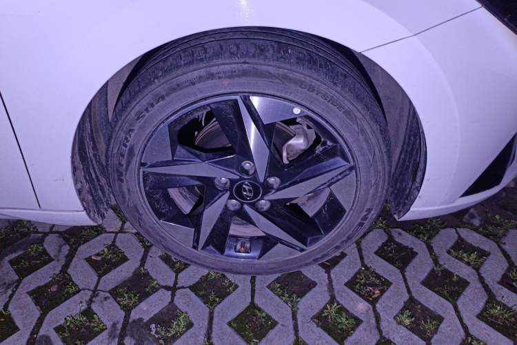 Used Hyundai Elantra 2021 1.5L CVT LUX Prestige Edition Right Front Wheel Hub