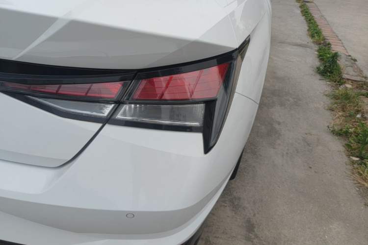 Used Hyundai Elantra 2021 1.5L CVT GLX Elite Edition Right Rear Taillight