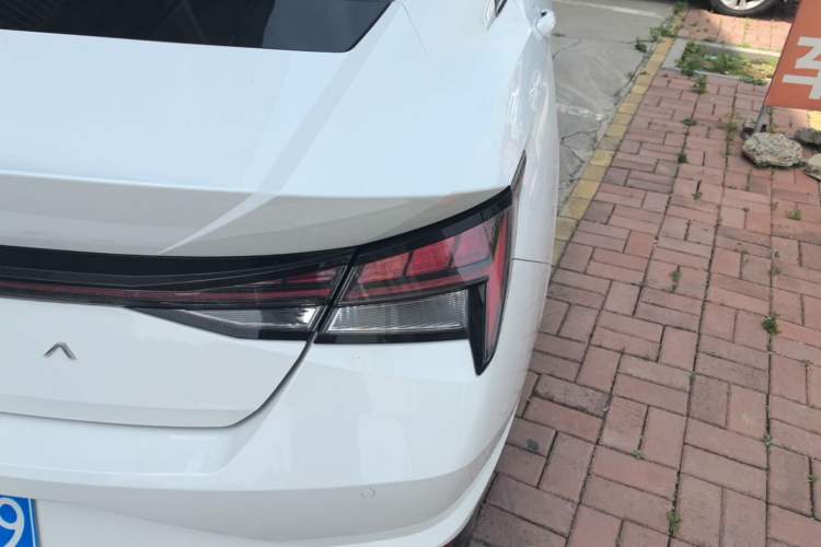 Used Hyundai Elantra 2021 1.5L CVT LUX Prestige Edition Right Rear Taillight