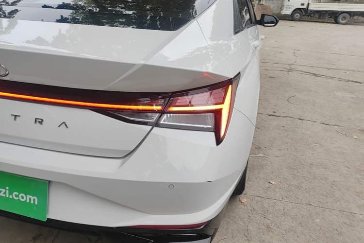 Used Hyundai Elantra 2021 1.5L CVT LUX Prestige Edition Right Rear Taillight