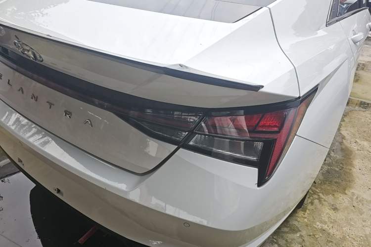 Used Hyundai Elantra 2021 1.5L CVT LUX Prestige Edition Right Rear Taillight