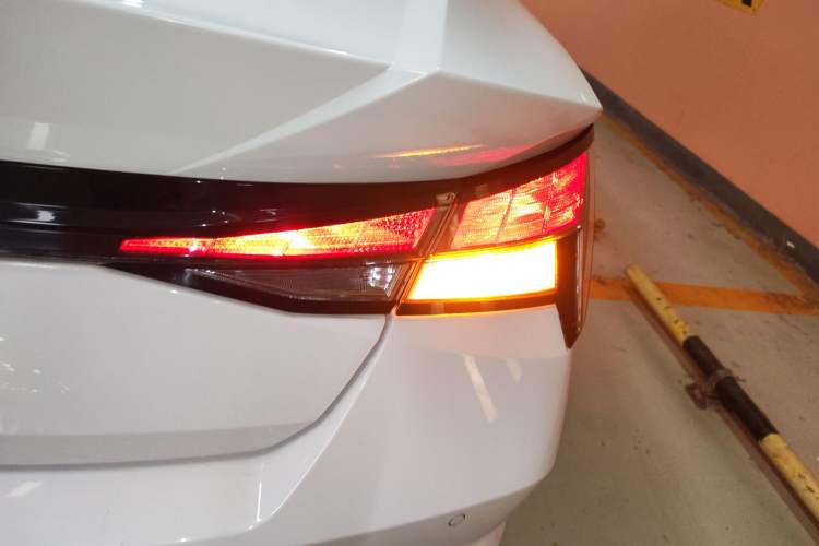 Used Hyundai Elantra 2021 1.5L CVT GLX Elite Edition Right Rear Taillight
