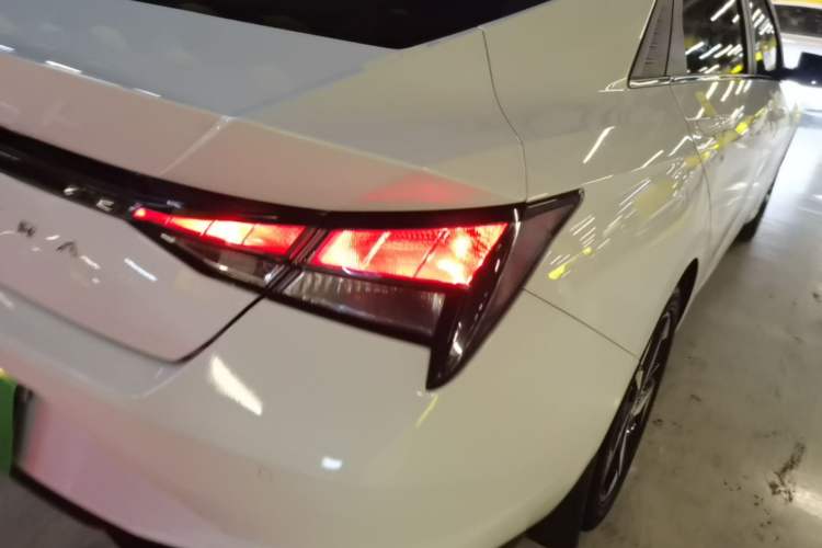 Used Hyundai Elantra 2021 1.5L CVT GLX Elite Edition Right Rear Taillight