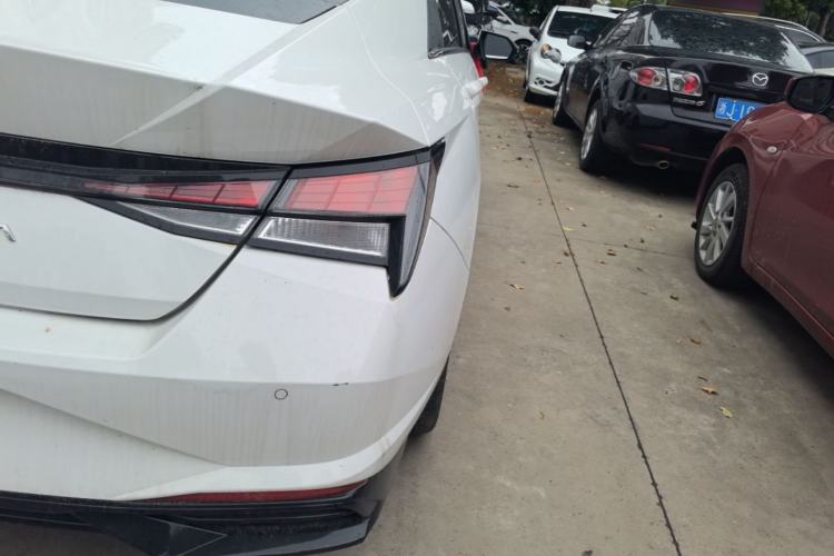 Used Hyundai Elantra 2021 1.5L CVT GLX Elite Edition Right Rear Taillight