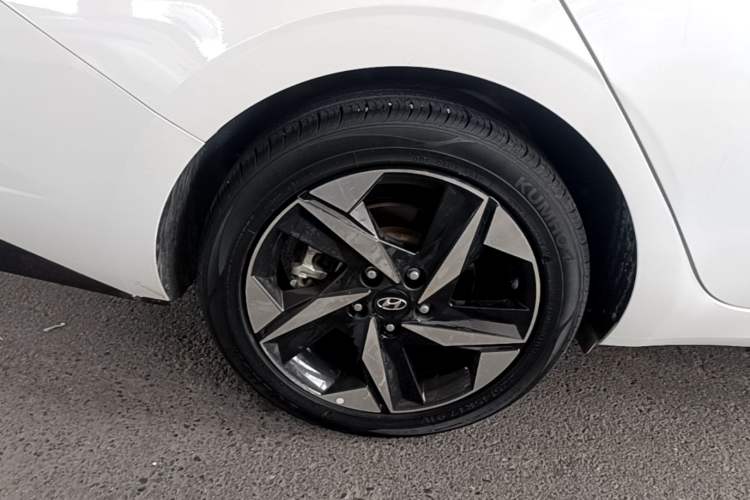 Used Hyundai Elantra 2021 1.5L CVT GLX Elite Edition Right Rear Wheel Hub