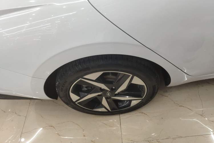 Used Hyundai Elantra 2021 1.5L CVT GLX Elite Edition Right Rear Wheel Hub