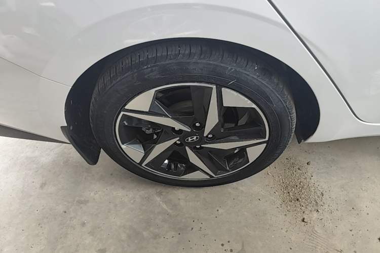 Used Hyundai Elantra 2021 240TGDi DCT GLX Elite Edition Right Rear Wheel Hub