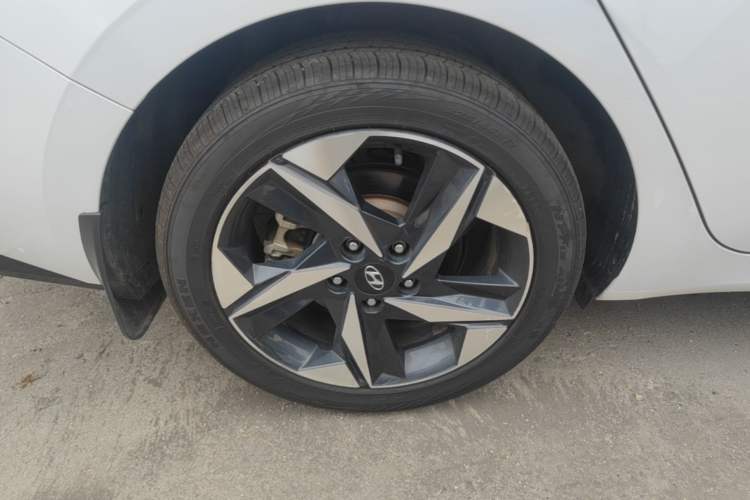 Used Hyundai Elantra 2021 1.5L CVT GLX Elite Edition Right Rear Wheel Hub
