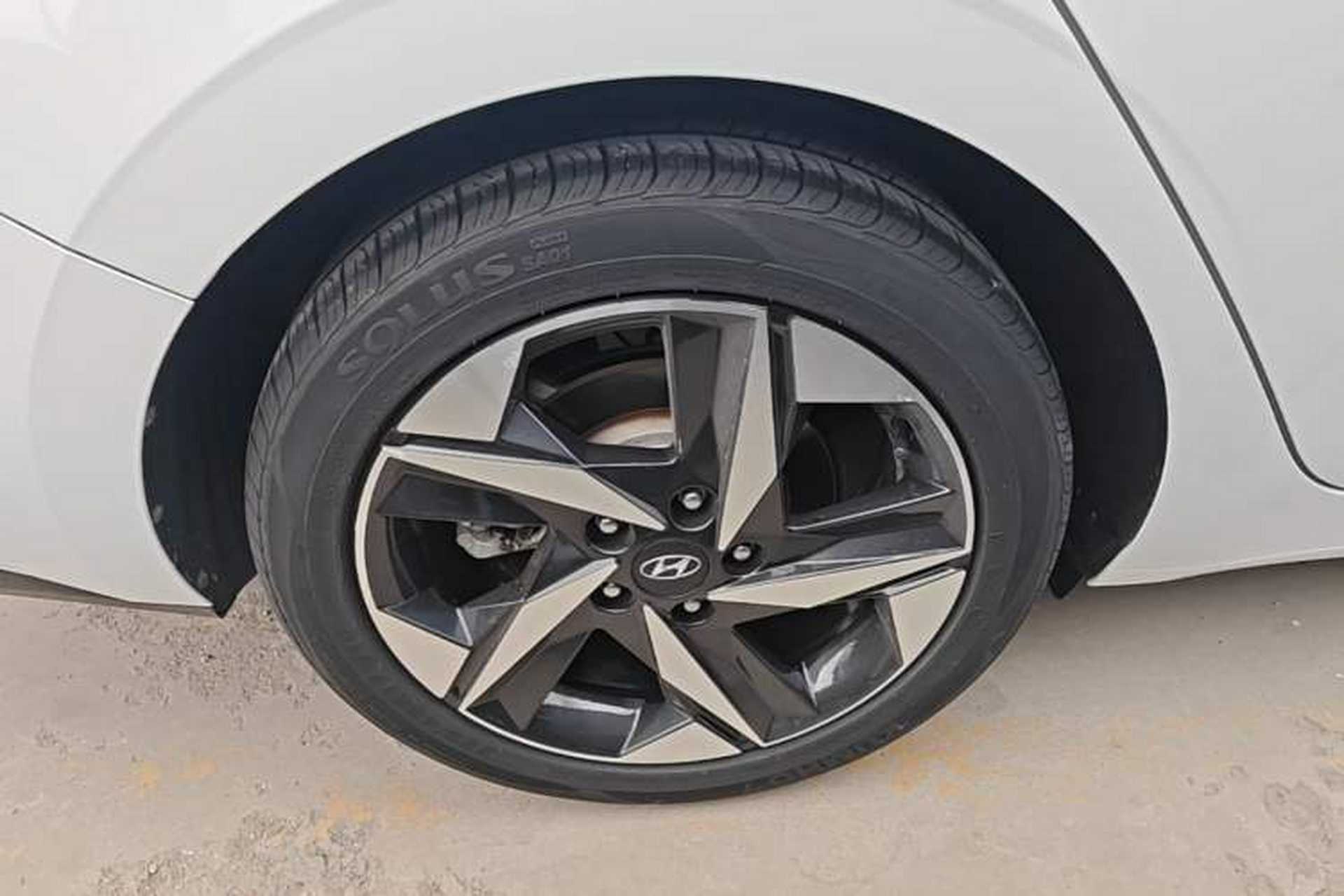 Used Hyundai Elantra 2021 1.5L CVT LUX Prestige Edition Right Rear Wheel Hub