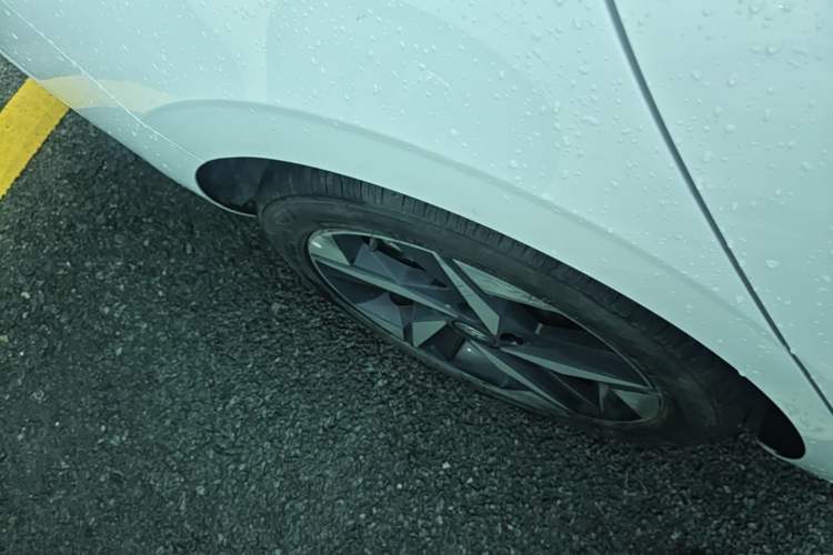 Used Hyundai Elantra 2021 1.5L CVT LUX Prestige Edition Right Rear Wheel Hub