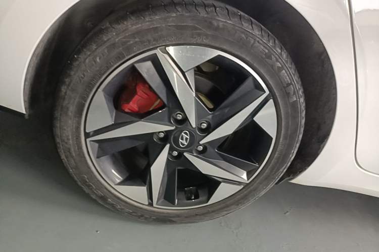 Used Hyundai Elantra 2021 1.5L CVT GLX Elite Edition Right Rear Wheel Hub