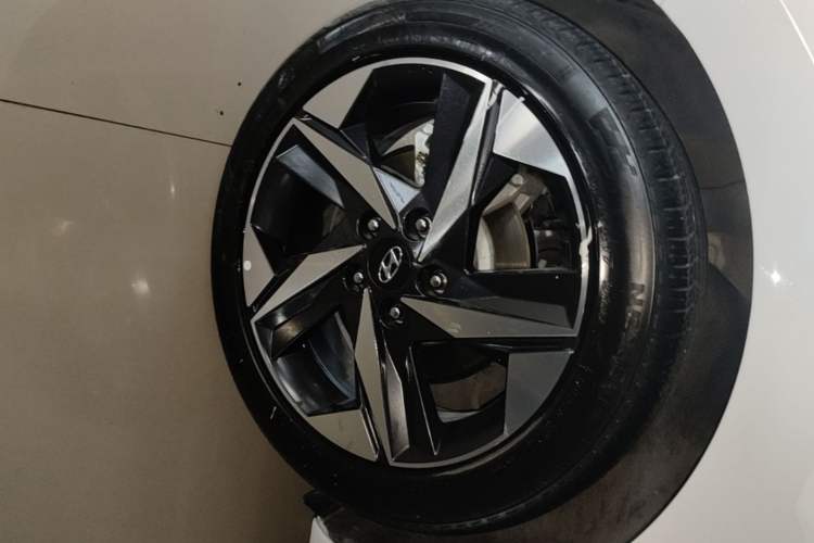 Used Hyundai Elantra 2021 1.5L CVT GLX Elite Edition Right Rear Wheel Hub