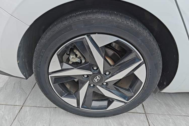 Used Hyundai Elantra 2021 240TGDi DCT GLX Elite Edition Right Rear Wheel Hub
