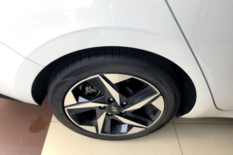 Used Hyundai Elantra 2021 1.5L CVT TOP Flagship Edition Right Rear Wheel Hub