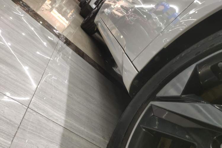 Used Hyundai Elantra 2021 1.5L CVT GLX Elite Edition Right Side Sill