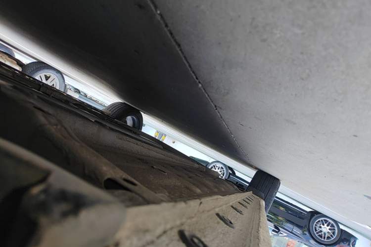 Used Hyundai Elantra 2021 1.5L CVT GLX Elite Edition Right Side Sill