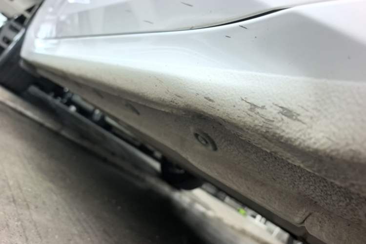 Used Hyundai Elantra 2021 1.5L CVT GLX Elite Edition Right Side Sill
